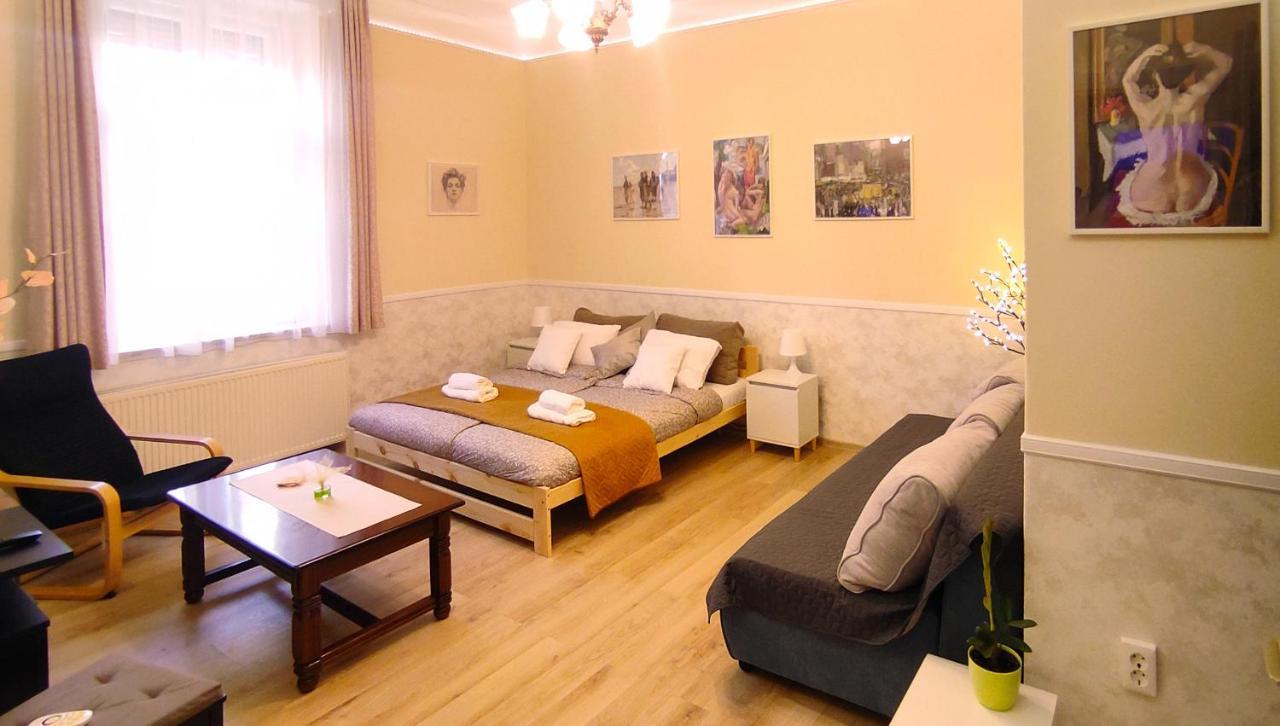 Center Apartman سيغيد المظهر الخارجي الصورة