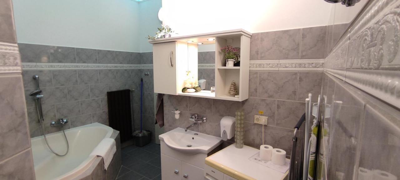 Center Apartman سيغيد المظهر الخارجي الصورة